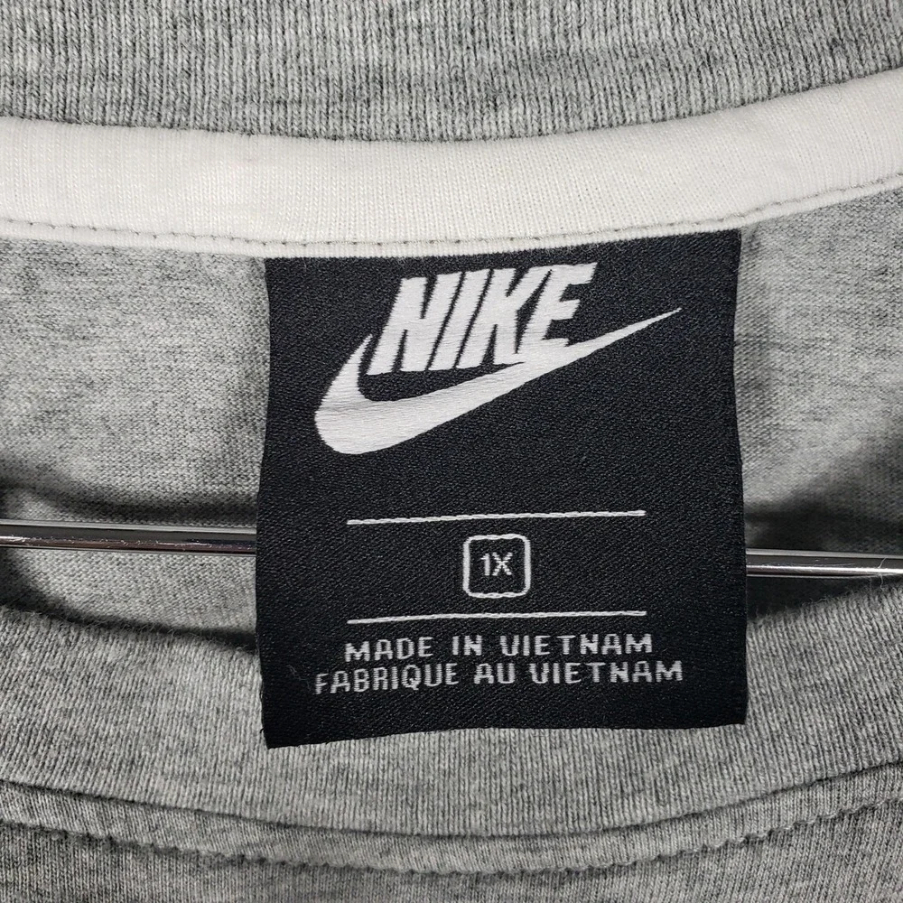 Nike Gray Swoosh Graphic Tee Shirt Womens Plus Size‎ 1X White Trim Heathered